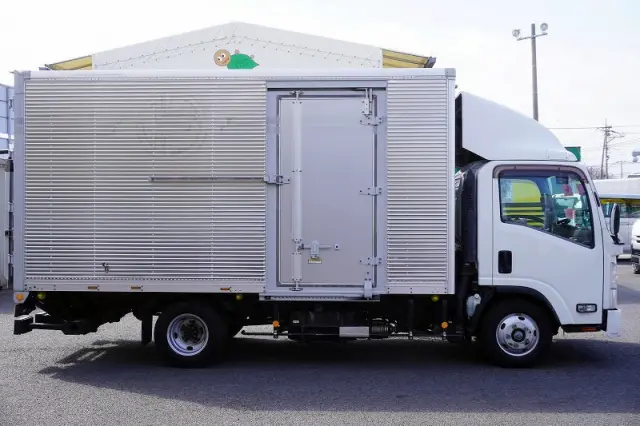 いすゞ エルフ TRG-NPR85AN(2WD)の写真5