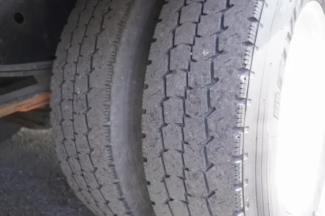 いすゞ エルフ TRG-NPR85AN(2WD)の写真11