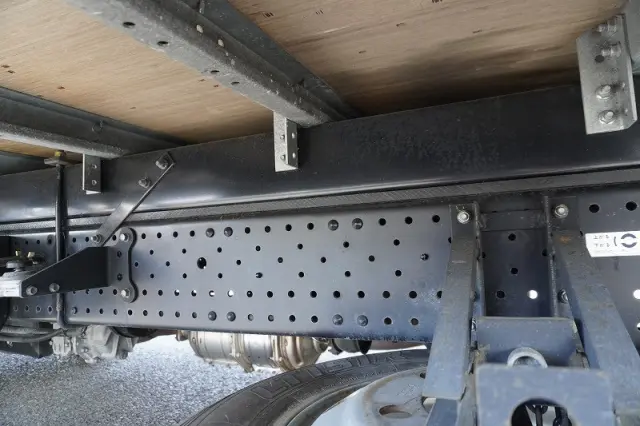 いすゞ エルフ TRG-NPR85AN(2WD)の写真13