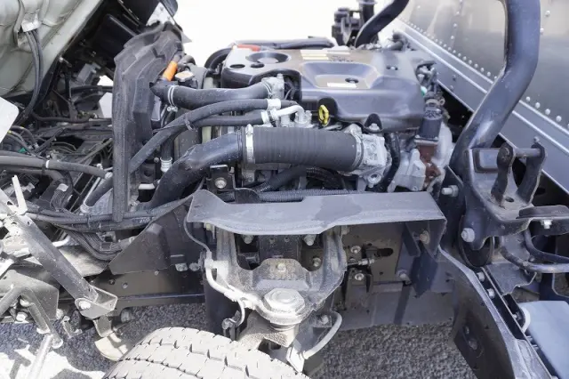 いすゞ エルフ TRG-NPR85AN(2WD)の写真15