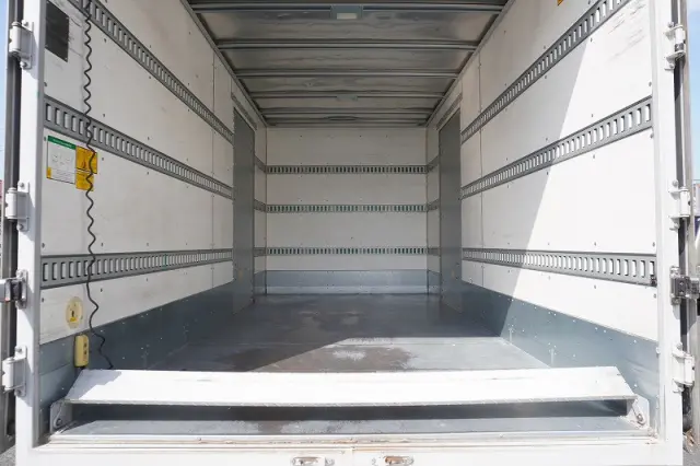 いすゞ エルフ TRG-NPR85AN(2WD)の写真22