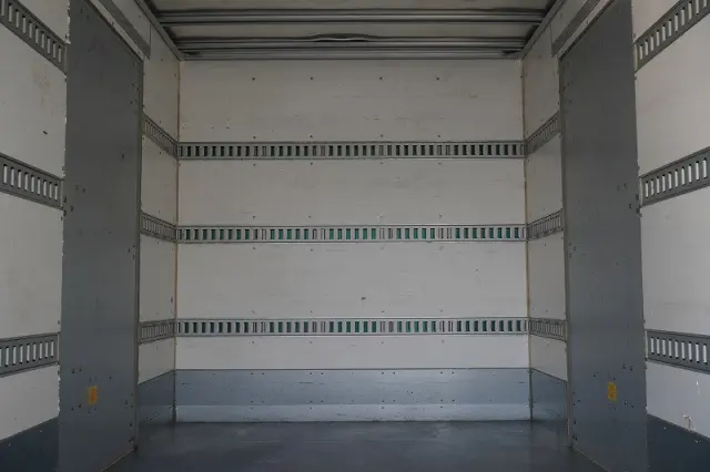 いすゞ エルフ TRG-NPR85AN(2WD)の写真25