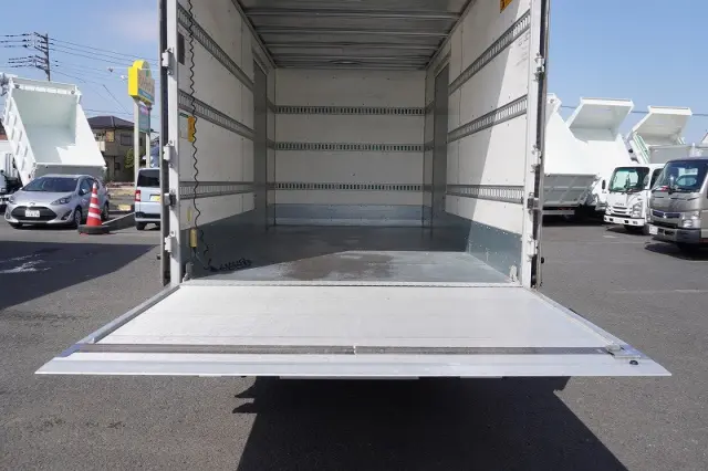 いすゞ エルフ TRG-NPR85AN(2WD)の写真28