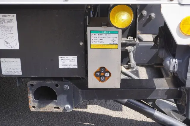 いすゞ エルフ TRG-NPR85AN(2WD)の写真32