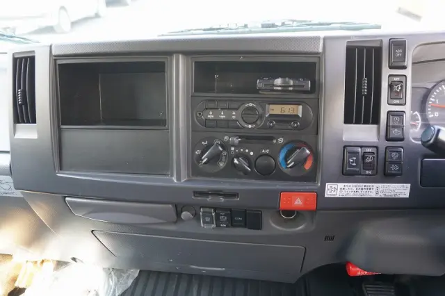 いすゞ エルフ TRG-NPR85AN(2WD)の写真37