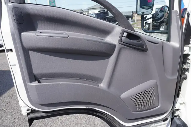 いすゞ エルフ TRG-NPR85AN(2WD)の写真46