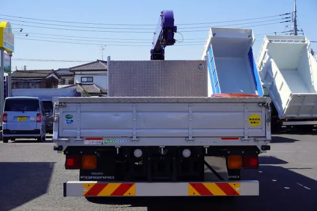 いすゞ フォワード 2RG-FTR90U2(2WD)の写真4