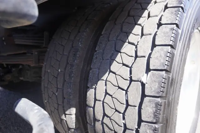 いすゞ フォワード 2RG-FTR90U2(2WD)の写真10