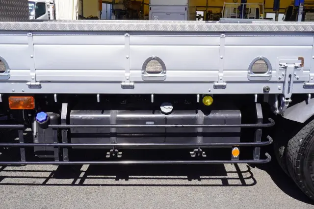 いすゞ フォワード 2RG-FTR90U2(2WD)の写真17