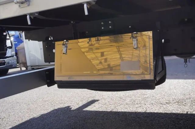 いすゞ フォワード 2RG-FTR90U2(2WD)の写真20