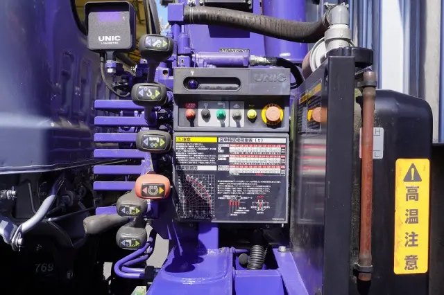 いすゞ フォワード 2RG-FTR90U2(2WD)の写真31