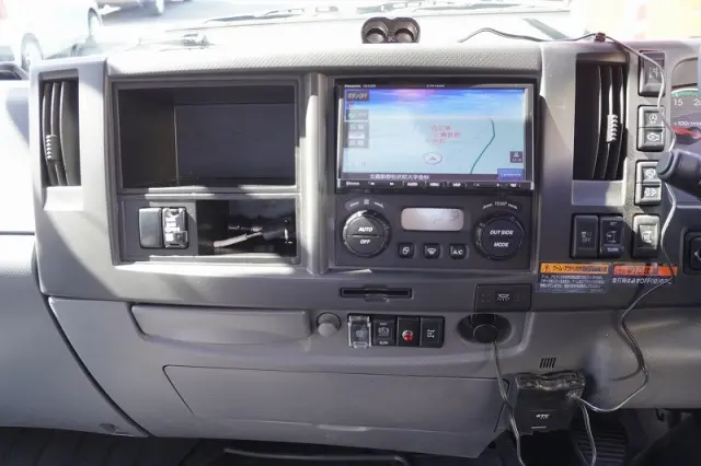 いすゞ フォワード 2RG-FTR90U2(2WD)の写真35