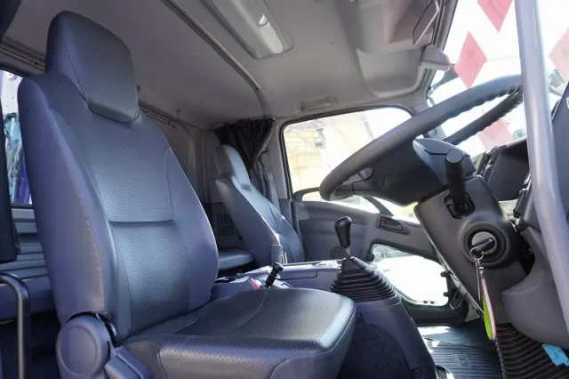 いすゞ フォワード 2RG-FTR90U2(2WD)の写真41