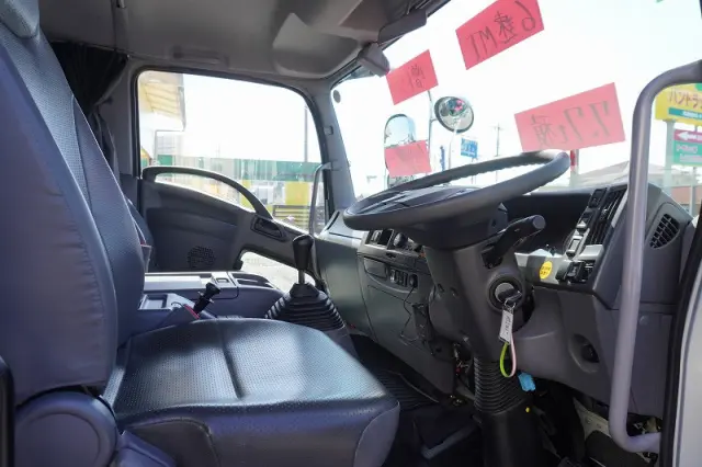 いすゞ フォワード 2RG-FTR90U2(2WD)の写真42