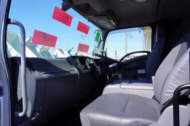 いすゞ フォワード 2RG-FTR90U2(2WD)の写真43