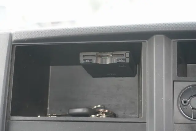 いすゞ エルフ TRG-NKR85A(2WD)の写真37