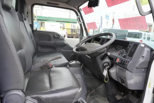 いすゞ エルフ TRG-NKR85A(2WD)の写真42