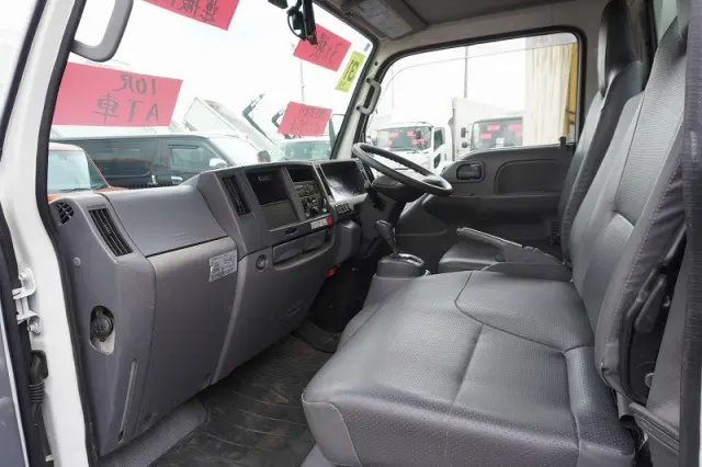 いすゞ エルフ TRG-NKR85A(2WD)の写真43