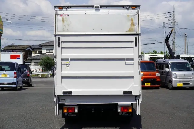 いすゞ エルフ TPG-NMR85AN(2WD)の写真4