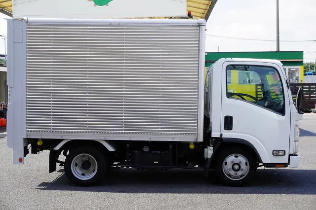 いすゞ エルフ TPG-NMR85AN(2WD)の写真5