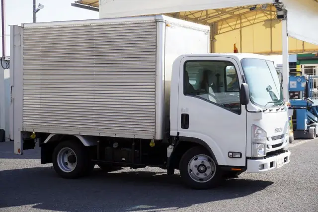 いすゞ エルフ TPG-NMR85AN(2WD)の写真6