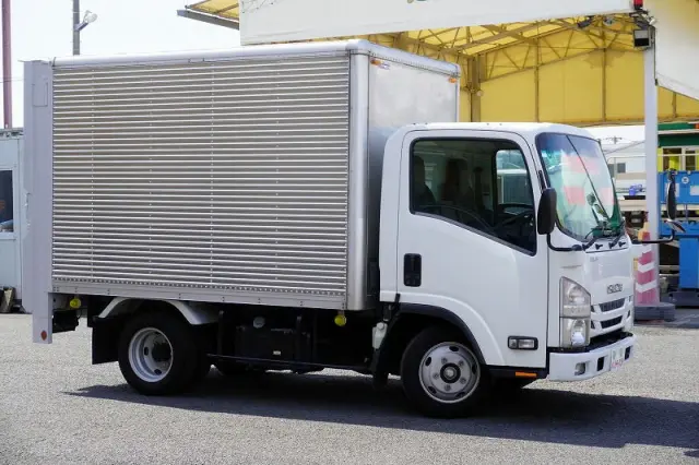 いすゞ エルフ TPG-NMR85AN(2WD)の写真6