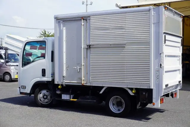 いすゞ エルフ TPG-NMR85AN(2WD)の写真7