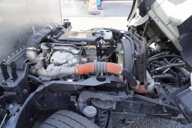 いすゞ エルフ TPG-NMR85AN(2WD)の写真16