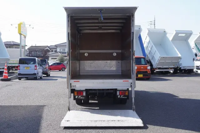 いすゞ エルフ TPG-NMR85AN(2WD)の写真20