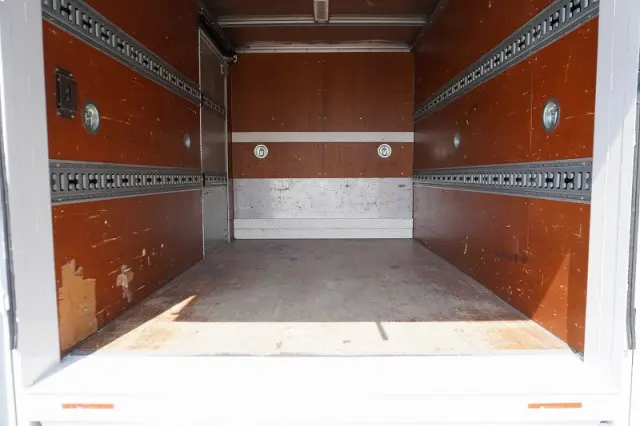 いすゞ エルフ TPG-NMR85AN(2WD)の写真21