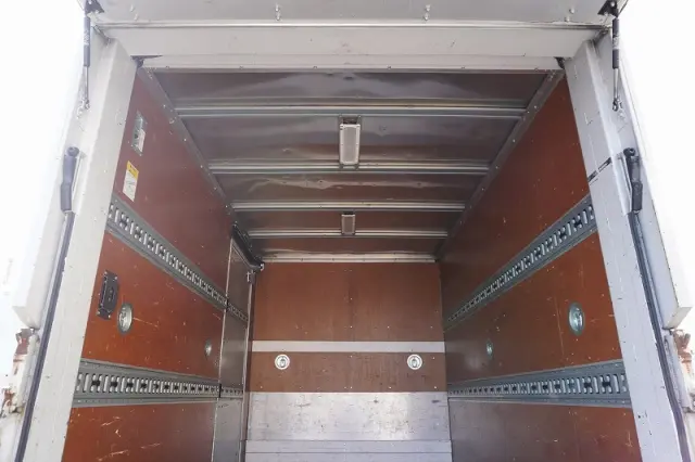 いすゞ エルフ TPG-NMR85AN(2WD)の写真22