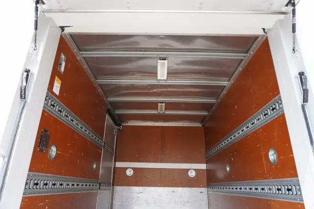 いすゞ エルフ TPG-NMR85AN(2WD)の写真22