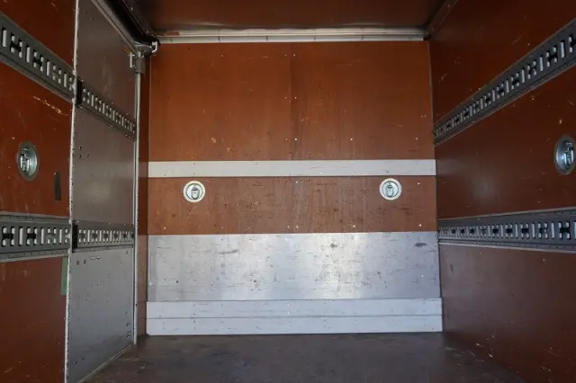 いすゞ エルフ TPG-NMR85AN(2WD)の写真24