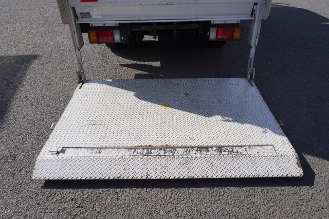 いすゞ エルフ TPG-NMR85AN(2WD)の写真27