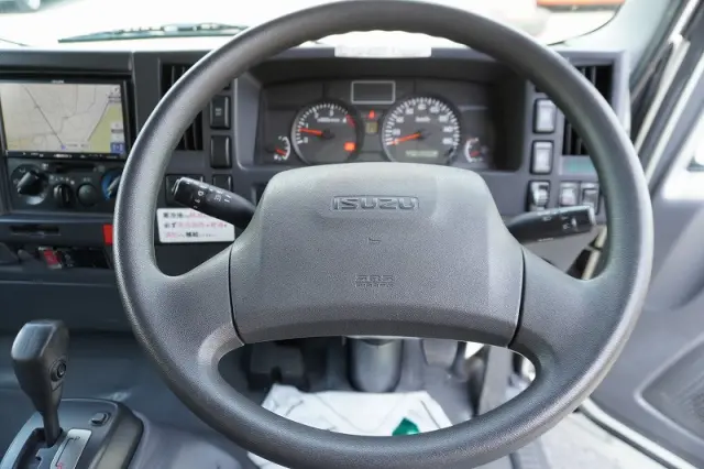 いすゞ エルフ TPG-NMR85AN(2WD)の写真33