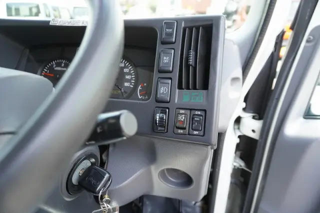 いすゞ エルフ TPG-NMR85AN(2WD)の写真38