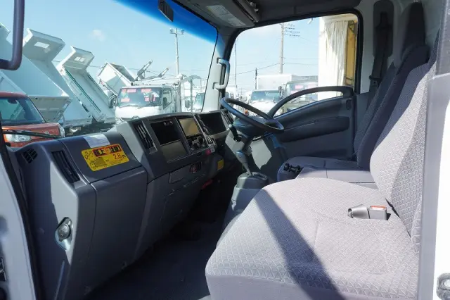 いすゞ エルフ TPG-NMR85AN(2WD)の写真43