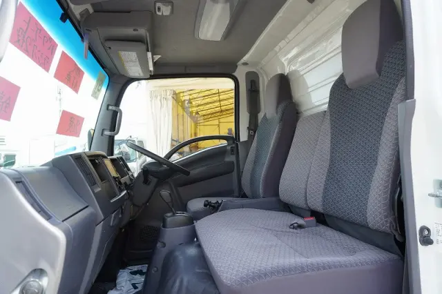いすゞ エルフ TPG-NMR85AN(2WD)の写真43