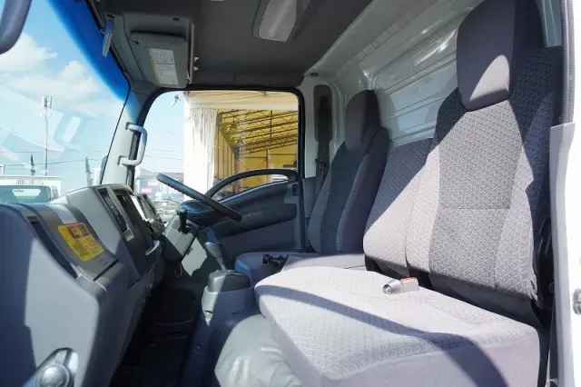 いすゞ エルフ TPG-NMR85AN(2WD)の写真44