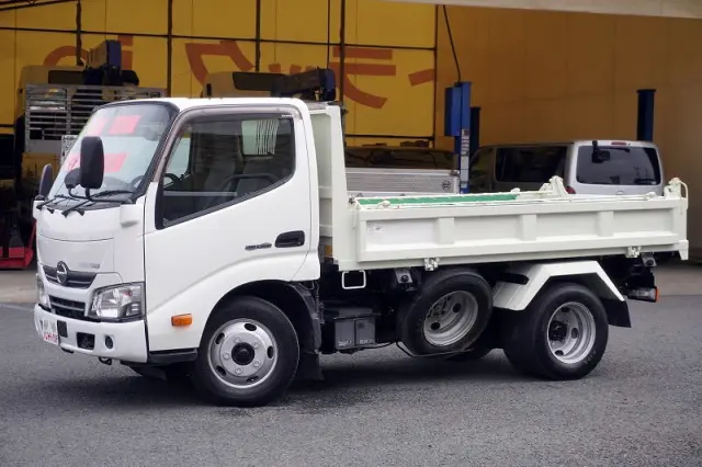 日野 デュトロ TKG-XZU600T(2WD)の写真1
