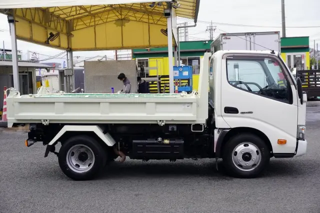 日野 デュトロ TKG-XZU600T(2WD)の写真5