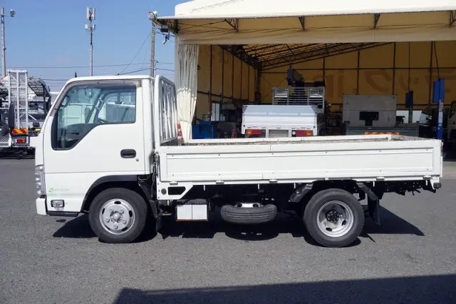 いすゞ エルフ TRG-NJR85A(2WD)の写真3