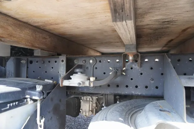 いすゞ エルフ TRG-NJR85A(2WD)の写真12