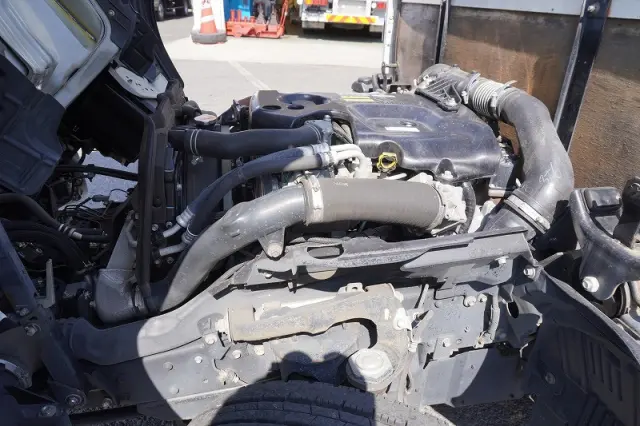 いすゞ エルフ TRG-NJR85A(2WD)の写真14