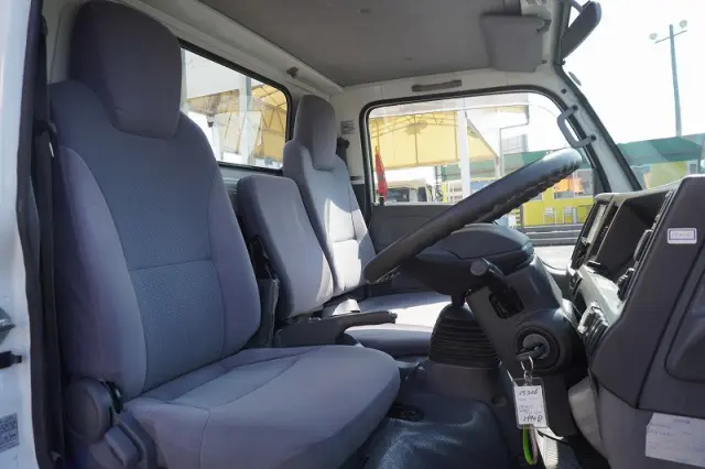 いすゞ エルフ TRG-NJR85A(2WD)の写真30