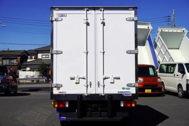 いすゞ エルフ 2RG-NLR88AN(2WD)の写真4