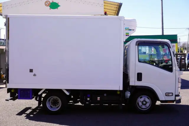 いすゞ エルフ 2RG-NLR88AN(2WD)の写真5