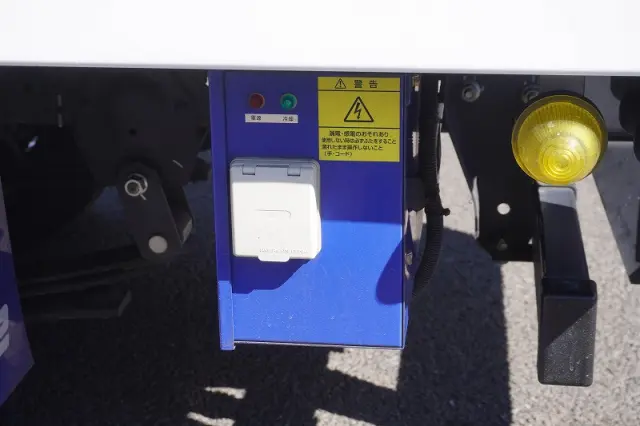 いすゞ エルフ 2RG-NLR88AN(2WD)の写真19