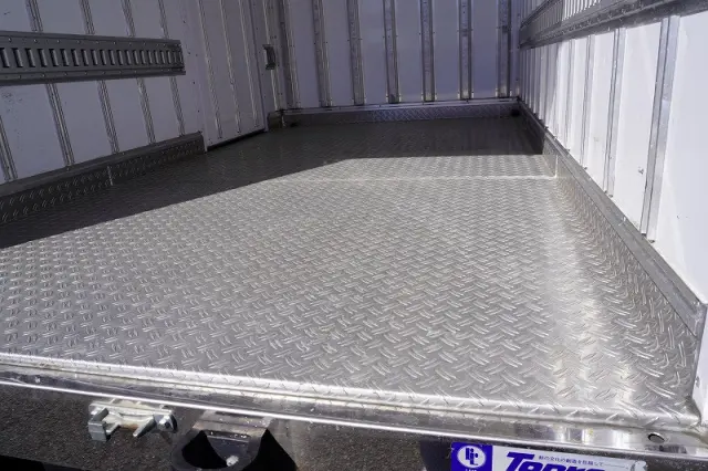 いすゞ エルフ 2RG-NLR88AN(2WD)の写真23