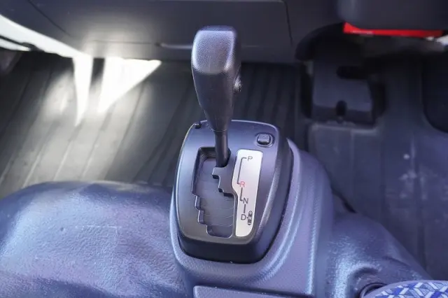 いすゞ エルフ 2RG-NLR88AN(2WD)の写真31